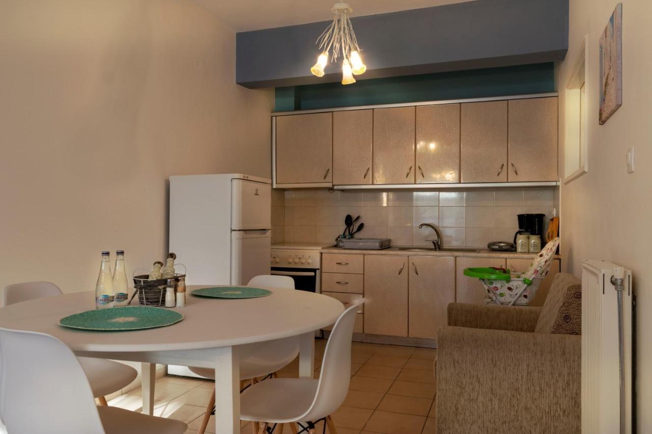 Family Inn Apartments&Suites ネオス・マルマラス エクステリア 写真