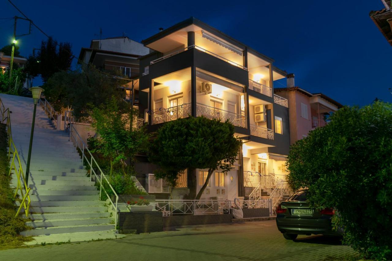 Family Inn Apartments&Suites ネオス・マルマラス エクステリア 写真