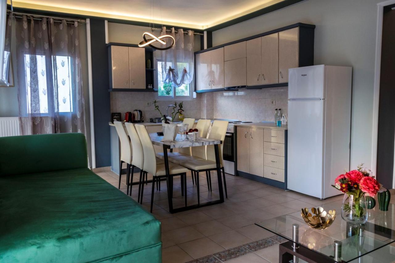 Family Inn Apartments&Suites ネオス・マルマラス エクステリア 写真