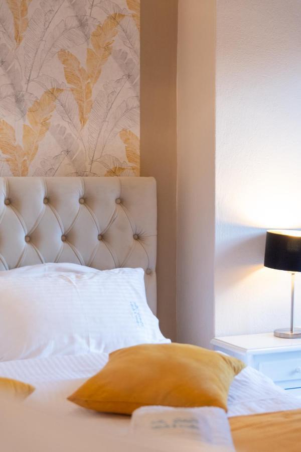Family Inn Apartments&Suites ネオス・マルマラス エクステリア 写真