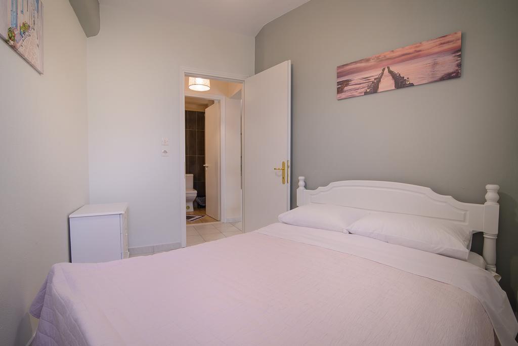 Family Inn Apartments&Suites ネオス・マルマラス エクステリア 写真