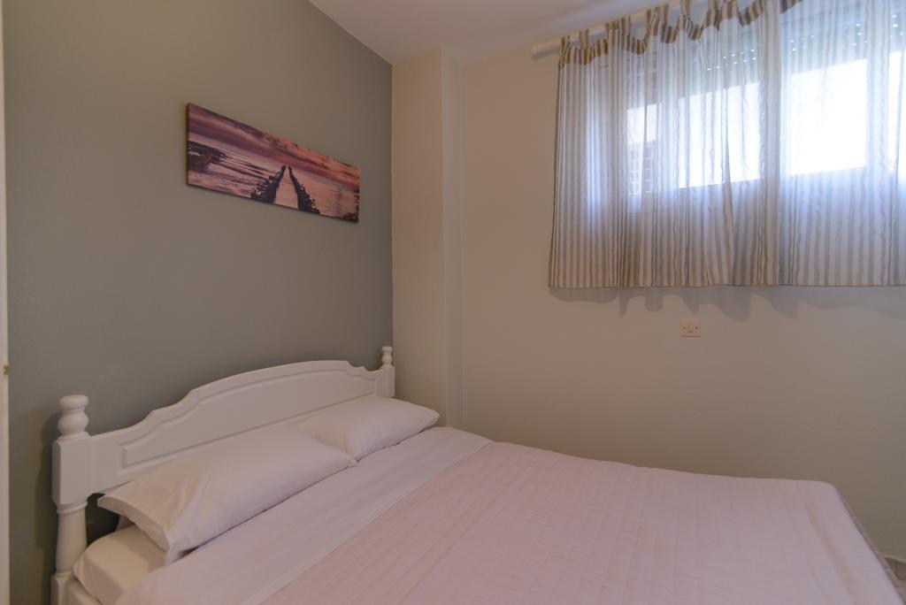 Family Inn Apartments&Suites ネオス・マルマラス エクステリア 写真
